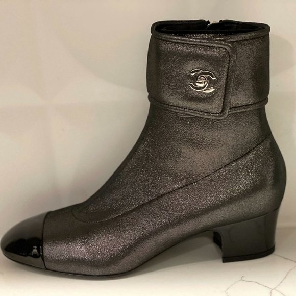 CHANEL 20C Stretch Iridescent Leather CC Logo Ankle Booties Boots Heels - Picture 10 of 12